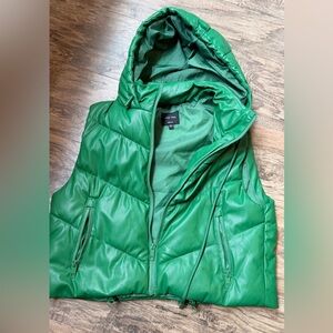 Love Tree Emerald Green Quilted Hooded Puffer Vest